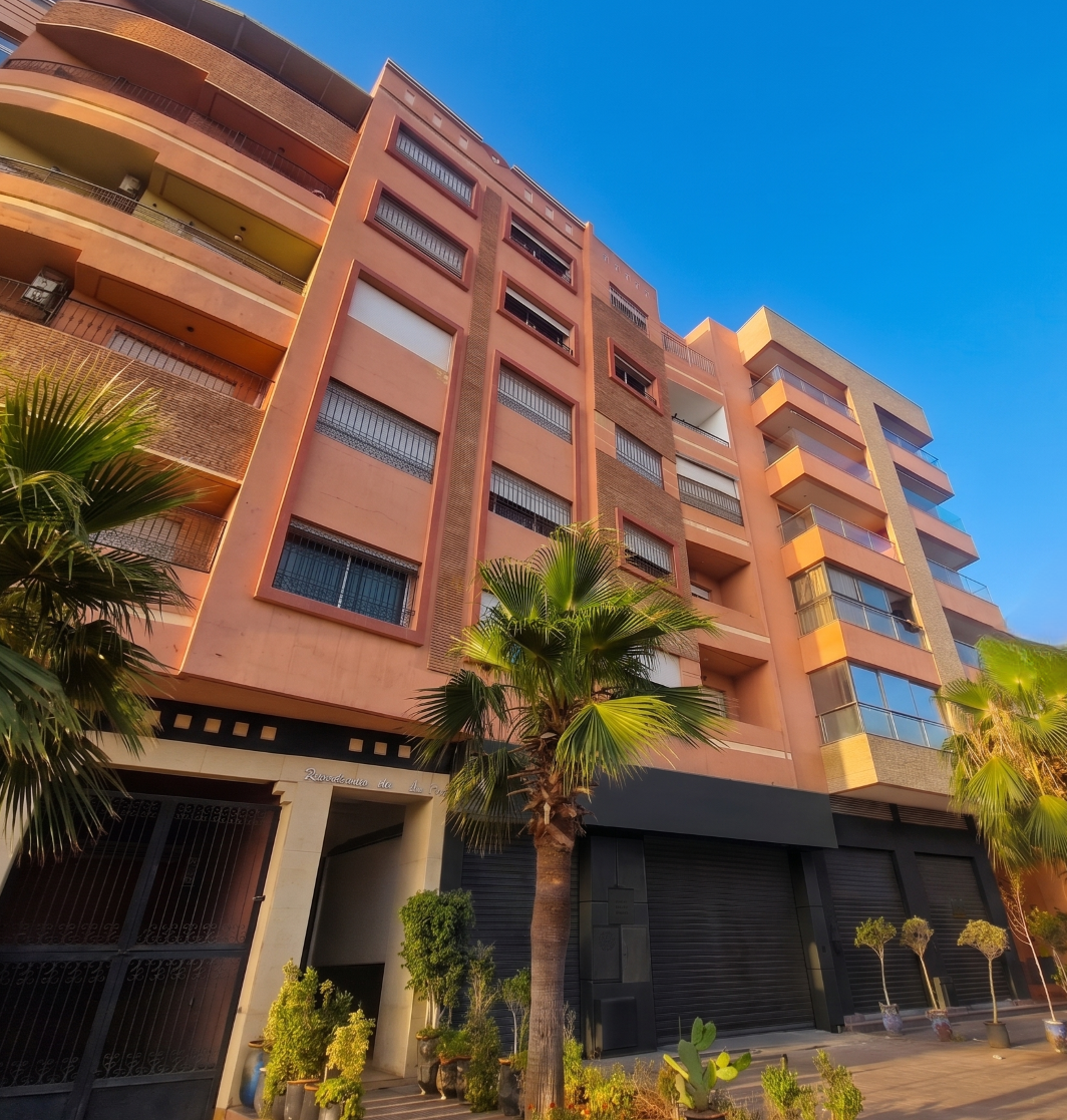Coup de Fusil: Appartement avec grande terrasse à vendre proches des écoles françaises