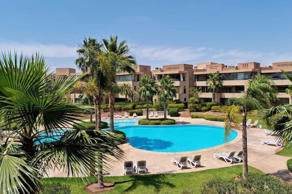 Location Longue Durée – Appartement Vide avec cheminée et terrasse de Haut Standing à Prestigia Golf Resort
